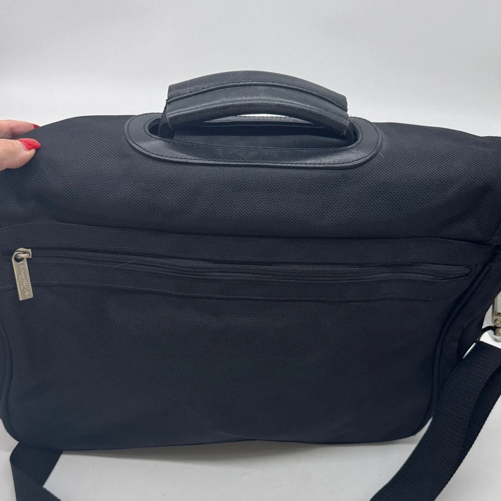 Kenneth Cole Black Men's Messenger Bag with Leather Handle TOT9209